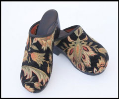 Black Crewel Tapestry Clog
